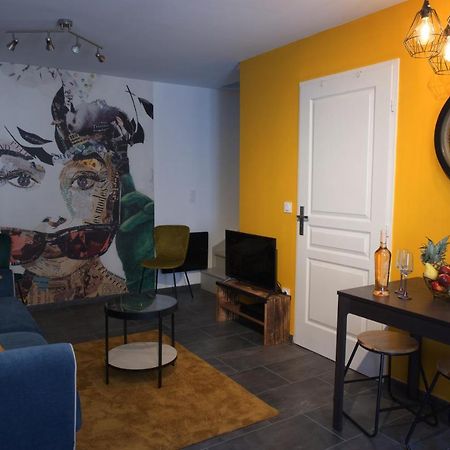 Duplex Charmant Idealement Situe Доль Экстерьер фото