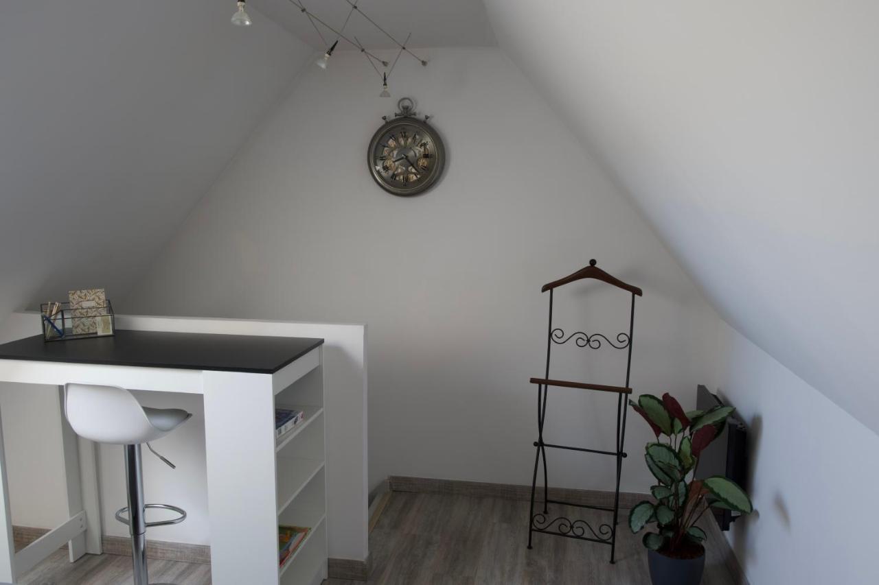 Duplex Charmant Idealement Situe Доль Экстерьер фото